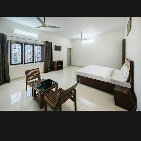 Zora Park Luxury Rooms Visakhapatnam Exteriör bild