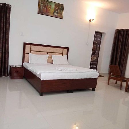 Zora Park Luxury Rooms Visakhapatnam Exteriör bild