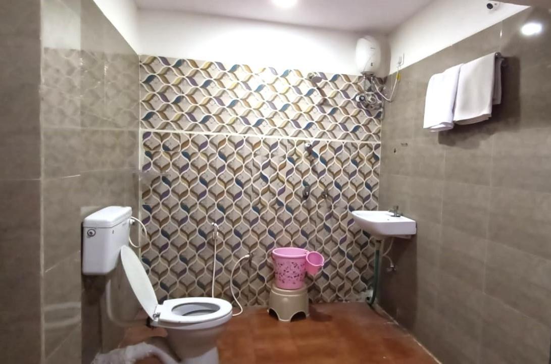 Zora Park Luxury Rooms Visakhapatnam Exteriör bild