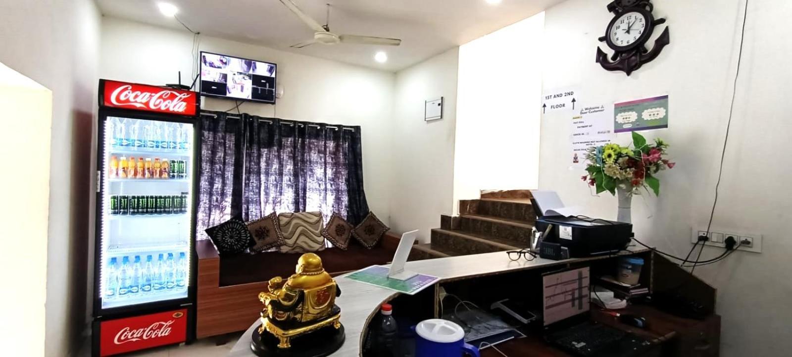 Zora Park Luxury Rooms Visakhapatnam Exteriör bild
