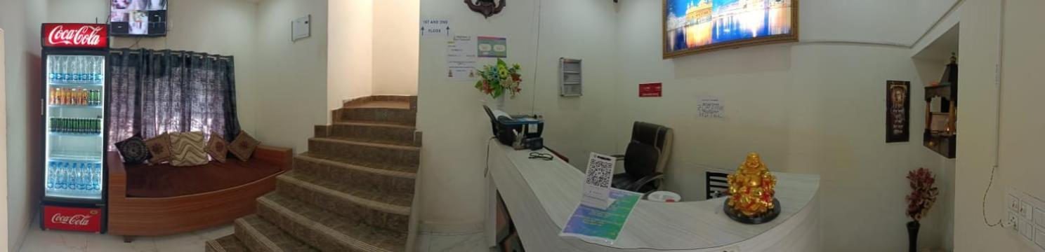 Zora Park Luxury Rooms Visakhapatnam Exteriör bild