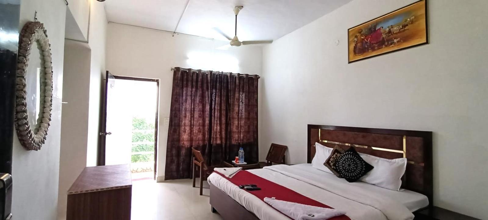 Zora Park Luxury Rooms Visakhapatnam Exteriör bild