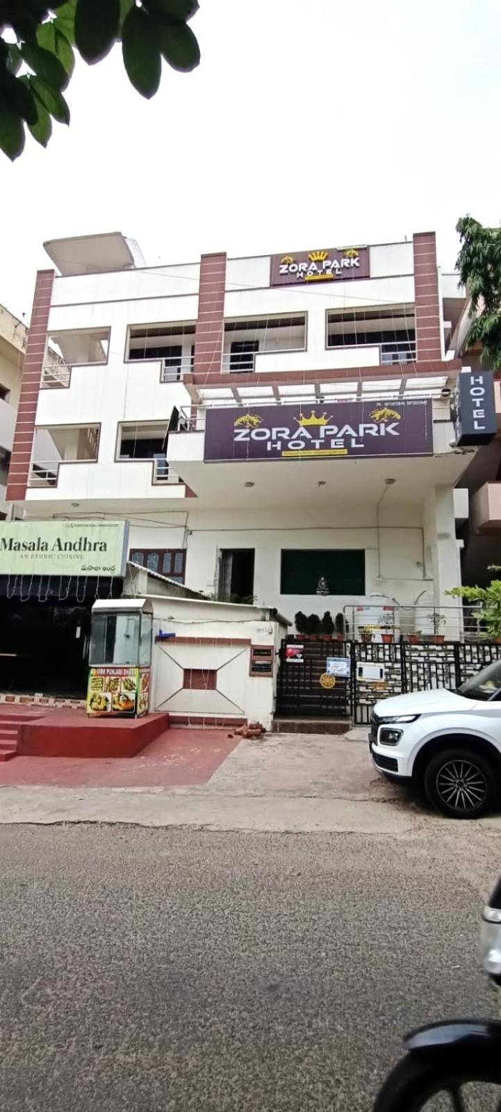 Zora Park Luxury Rooms Visakhapatnam Exteriör bild