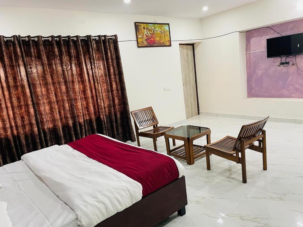 Zora Park Luxury Rooms Visakhapatnam Exteriör bild