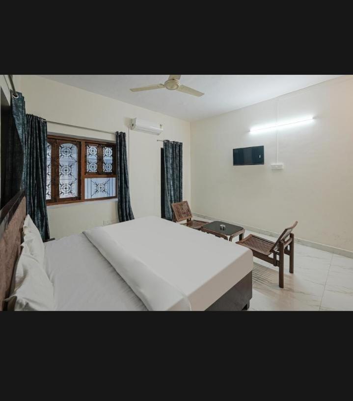 Zora Park Luxury Rooms Visakhapatnam Exteriör bild